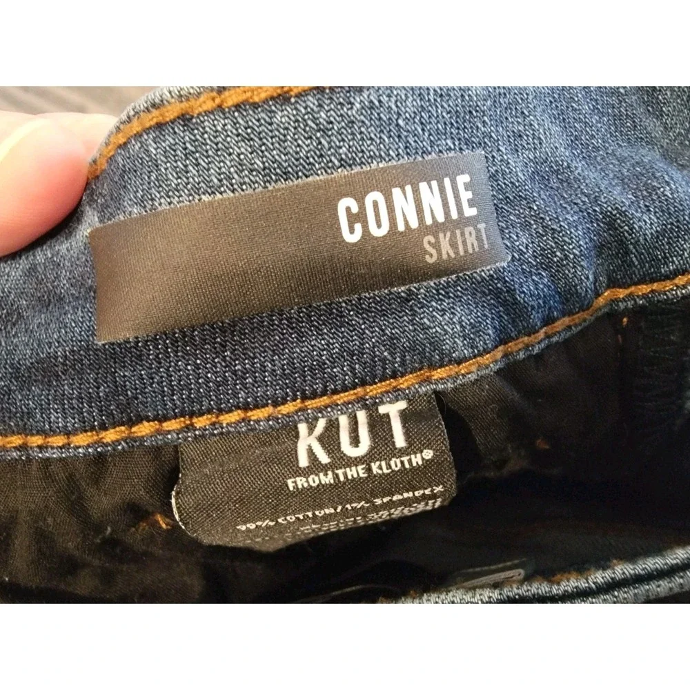 Kut From The Kloth Size 6 Denim Jeans Skirt - Connie Fit, Fray‎ Hem, Medium Wash